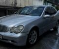 Сірий Мерседес Ц-Клас, об'ємом двигуна 2 л та пробігом 249 тис. км за 2200 $, фото 1 на Automoto.ua