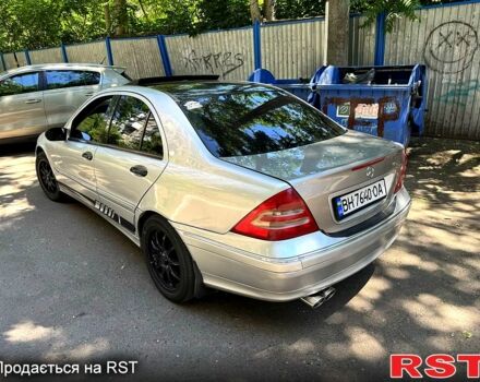 Сірий Мерседес Ц-Клас, об'ємом двигуна 2 л та пробігом 0 тис. км за 3700 $, фото 3 на Automoto.ua