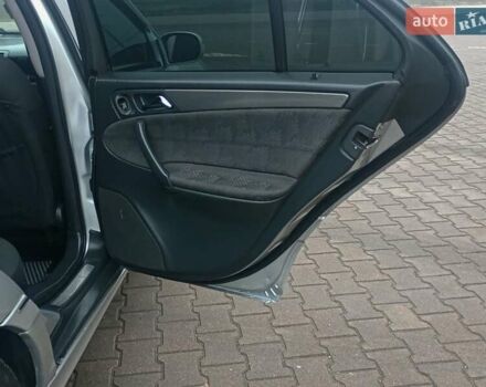 Сірий Мерседес Ц-Клас, об'ємом двигуна 1.8 л та пробігом 350 тис. км за 3999 $, фото 20 на Automoto.ua