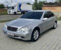 Серый Мерседес Ц-Класс, объемом двигателя 2 л и пробегом 303 тыс. км за 4300 $, фото 5 на Automoto.ua