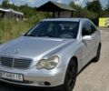 Сірий Мерседес Ц-Клас, об'ємом двигуна 2 л та пробігом 241 тис. км за 3500 $, фото 1 на Automoto.ua