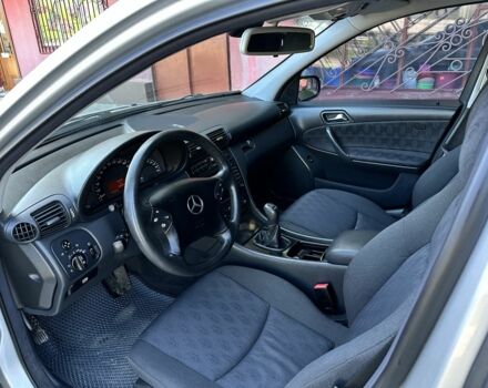 Мерседес Ц-Клас 2000 у Рахове на Automoto.ua Сірий Мерседес Ц-Клас, об'ємом двигуна 2 л та пробігом 140 тис. км за 5400 $, фото 6 на Automoto.ua