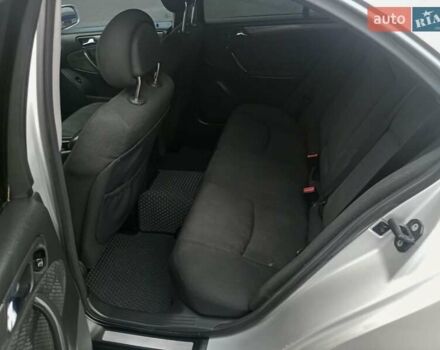 Сірий Мерседес Ц-Клас, об'ємом двигуна 1.8 л та пробігом 350 тис. км за 3999 $, фото 23 на Automoto.ua