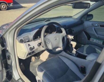 Мерседес Ц-Клас 2000 у Чорноморську (Іллічівську) на Automoto.ua Сірий Мерседес Ц-Клас, об'ємом двигуна 2 л та пробігом 373 тис. км за 4700 $, фото 8 на Automoto.ua