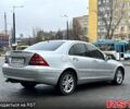 Сірий Мерседес Ц-Клас, об'ємом двигуна 2 л та пробігом 274 тис. км за 4499 $, фото 4 на Automoto.ua