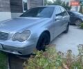 Сірий Мерседес Ц-Клас, об'ємом двигуна 2 л та пробігом 242 тис. км за 4200 $, фото 1 на Automoto.ua