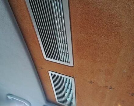 Сірий Мерседес Ц-Клас, об'ємом двигуна 2 л та пробігом 341 тис. км за 5000 $, фото 30 на Automoto.ua