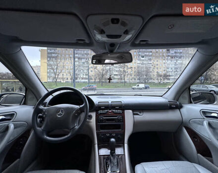 Сірий Мерседес Ц-Клас, об'ємом двигуна 2 л та пробігом 436 тис. км за 4499 $, фото 8 на Automoto.ua