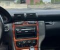 Сірий Мерседес Ц-Клас, об'ємом двигуна 2 л та пробігом 325 тис. км за 3800 $, фото 9 на Automoto.ua