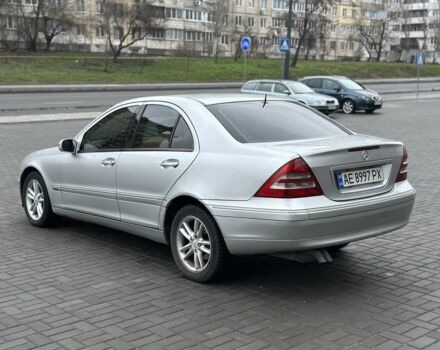 Сірий Мерседес Ц-Клас, об'ємом двигуна 2 л та пробігом 274 тис. км за 4499 $, фото 6 на Automoto.ua