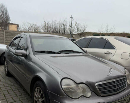 Сірий Мерседес Ц-Клас, об'ємом двигуна 2.2 л та пробігом 500 тис. км за 3900 $, фото 1 на Automoto.ua