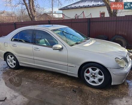 Сірий Мерседес Ц-Клас, об'ємом двигуна 2.2 л та пробігом 600 тис. км за 2000 $, фото 7 на Automoto.ua