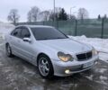 Серый Мерседес Ц-Класс, объемом двигателя 2 л и пробегом 303 тыс. км за 3700 $, фото 1 на Automoto.ua