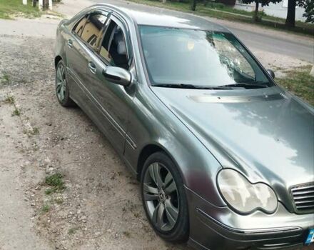 Сірий Мерседес Ц-Клас, об'ємом двигуна 2 л та пробігом 270 тис. км за 5500 $, фото 6 на Automoto.ua