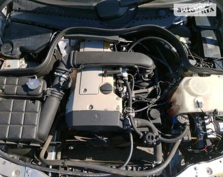 Серый Мерседес Ц-Класс, объемом двигателя 1.8 л и пробегом 389 тыс. км за 3000 $, фото 2 на Automoto.ua