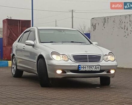 Сірий Мерседес Ц-Клас, об'ємом двигуна 1.8 л та пробігом 350 тис. км за 3999 $, фото 7 на Automoto.ua