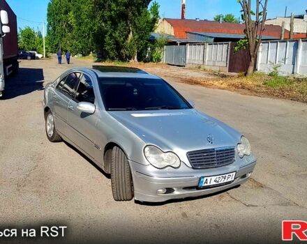 Сірий Мерседес Ц-Клас, об'ємом двигуна 2.1 л та пробігом 133 тис. км за 4700 $, фото 1 на Automoto.ua