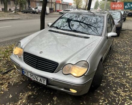 Серый Мерседес Ц-Класс, объемом двигателя 2.15 л и пробегом 438 тыс. км за 3600 $, фото 1 на Automoto.ua