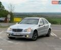 Сірий Мерседес Ц-Клас, об'ємом двигуна 2 л та пробігом 355 тис. км за 3950 $, фото 1 на Automoto.ua