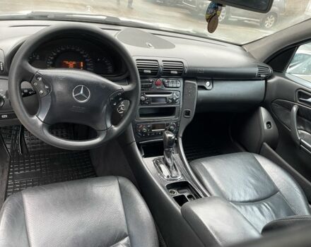 Серый Мерседес Ц-Класс, объемом двигателя 2.1 л и пробегом 300 тыс. км за 3400 $, фото 10 на Automoto.ua