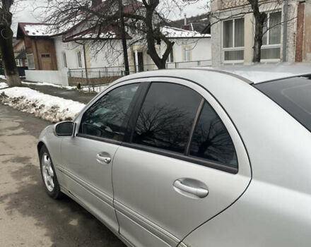 Сірий Мерседес Ц-Клас, об'ємом двигуна 2.2 л та пробігом 300 тис. км за 2700 $, фото 2 на Automoto.ua