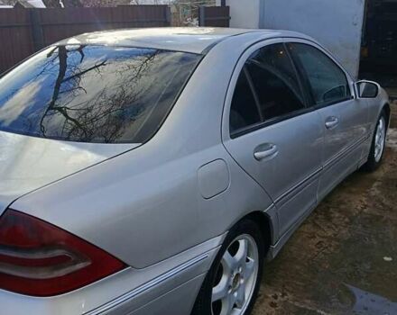 Сірий Мерседес Ц-Клас, об'ємом двигуна 2.2 л та пробігом 600 тис. км за 2000 $, фото 6 на Automoto.ua