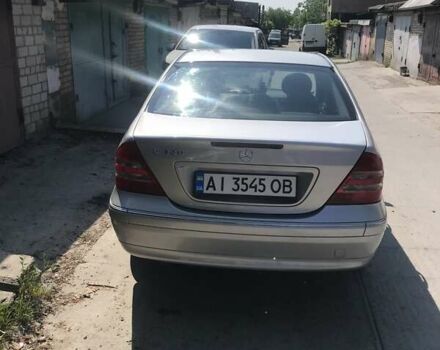 Серый Мерседес Ц-Класс, объемом двигателя 3.2 л и пробегом 280 тыс. км за 4200 $, фото 2 на Automoto.ua