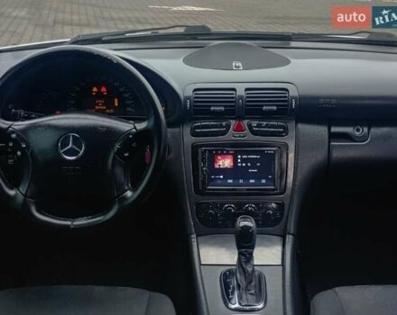 Сірий Мерседес Ц-Клас, об'ємом двигуна 1.8 л та пробігом 350 тис. км за 3999 $, фото 16 на Automoto.ua