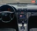 Сірий Мерседес Ц-Клас, об'ємом двигуна 1.8 л та пробігом 350 тис. км за 3999 $, фото 16 на Automoto.ua