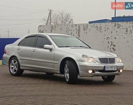 Сірий Мерседес Ц-Клас, об'ємом двигуна 1.8 л та пробігом 350 тис. км за 3999 $, фото 6 на Automoto.ua