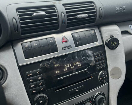 Сірий Мерседес Ц-Клас, об'ємом двигуна 2.2 л та пробігом 300 тис. км за 2700 $, фото 14 на Automoto.ua