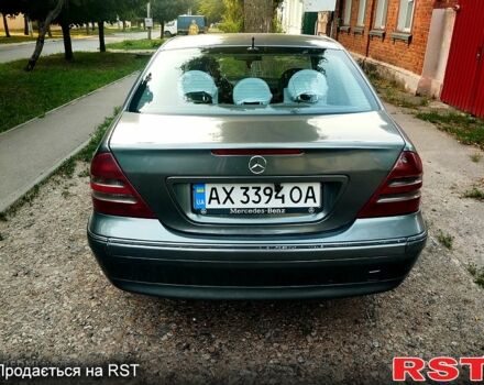 Серый Мерседес Ц-Класс, объемом двигателя 2 л и пробегом 270 тыс. км за 5000 $, фото 3 на Automoto.ua