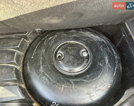 Серый Мерседес Ц-Класс, объемом двигателя 1.8 л и пробегом 250 тыс. км за 3950 $, фото 16 на Automoto.ua