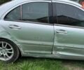Сірий Мерседес Ц-Клас, об'ємом двигуна 2 л та пробігом 249 тис. км за 2200 $, фото 7 на Automoto.ua