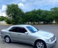 Серый Мерседес Ц-Класс, объемом двигателя 2 л и пробегом 250 тыс. км за 2550 $, фото 5 на Automoto.ua