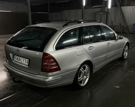 Серый Мерседес Ц-Класс, объемом двигателя 2.7 л и пробегом 308 тыс. км за 2600 $, фото 2 на Automoto.ua