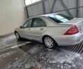 Сірий Мерседес Ц-Клас, об'ємом двигуна 2 л та пробігом 390 тис. км за 3000 $, фото 5 на Automoto.ua