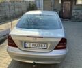 Сірий Мерседес Ц-Клас, об'ємом двигуна 2.1 л та пробігом 301 тис. км за 5500 $, фото 5 на Automoto.ua