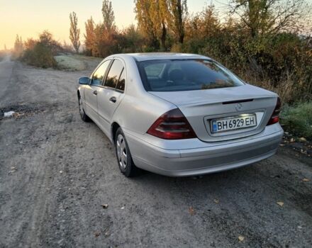 Серый Мерседес Ц-Класс, объемом двигателя 2.1 л и пробегом 315 тыс. км за 3600 $, фото 3 на Automoto.ua