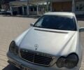 Сірий Мерседес Ц-Клас, об'ємом двигуна 2.7 л та пробігом 175 тис. км за 3900 $, фото 1 на Automoto.ua