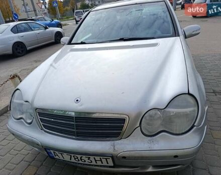 Мерседес Ц-Клас 2001 у Житомирі на Automoto.ua Сірий Мерседес Ц-Клас, об'ємом двигуна 2.15 л та пробігом 357 тис. км за 3450 $, фото 9 на Automoto.ua