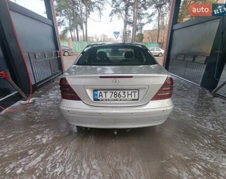 Сірий Мерседес Ц-Клас, об'ємом двигуна 2.15 л та пробігом 367 тис. км за 2950 $, фото 2 на Automoto.ua