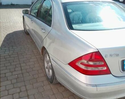 Серый Мерседес Ц-Класс, объемом двигателя 2.7 л и пробегом 163 тыс. км за 3200 $, фото 3 на Automoto.ua