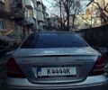 Серый Мерседес Ц-Класс, объемом двигателя 2 л и пробегом 300 тыс. км за 4600 $, фото 2 на Automoto.ua