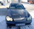 Серый Мерседес Ц-Класс, объемом двигателя 2.15 л и пробегом 400 тыс. км за 4700 $, фото 4 на Automoto.ua
