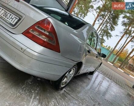 Мерседес Ц-Клас 2001 у Житомирі на Automoto.ua Сірий Мерседес Ц-Клас, об'ємом двигуна 2.15 л та пробігом 357 тис. км за 3450 $, фото 10 на Automoto.ua
