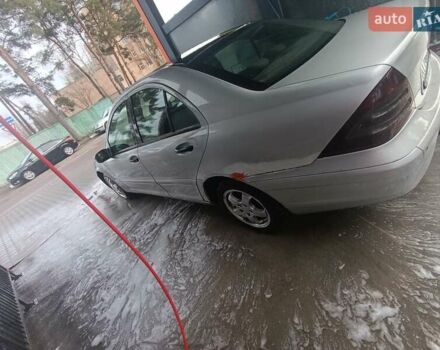 Сірий Мерседес Ц-Клас, об'ємом двигуна 2.15 л та пробігом 367 тис. км за 2950 $, фото 3 на Automoto.ua