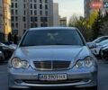 Серый Мерседес Ц-Класс, объемом двигателя 2 л и пробегом 348 тыс. км за 3000 $, фото 1 на Automoto.ua