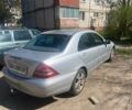 Сірий Мерседес Ц-Клас, об'ємом двигуна 2 л та пробігом 315 тис. км за 4050 $, фото 2 на Automoto.ua
