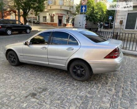 Сірий Мерседес Ц-Клас, об'ємом двигуна 2.15 л та пробігом 300 тис. км за 3250 $, фото 11 на Automoto.ua